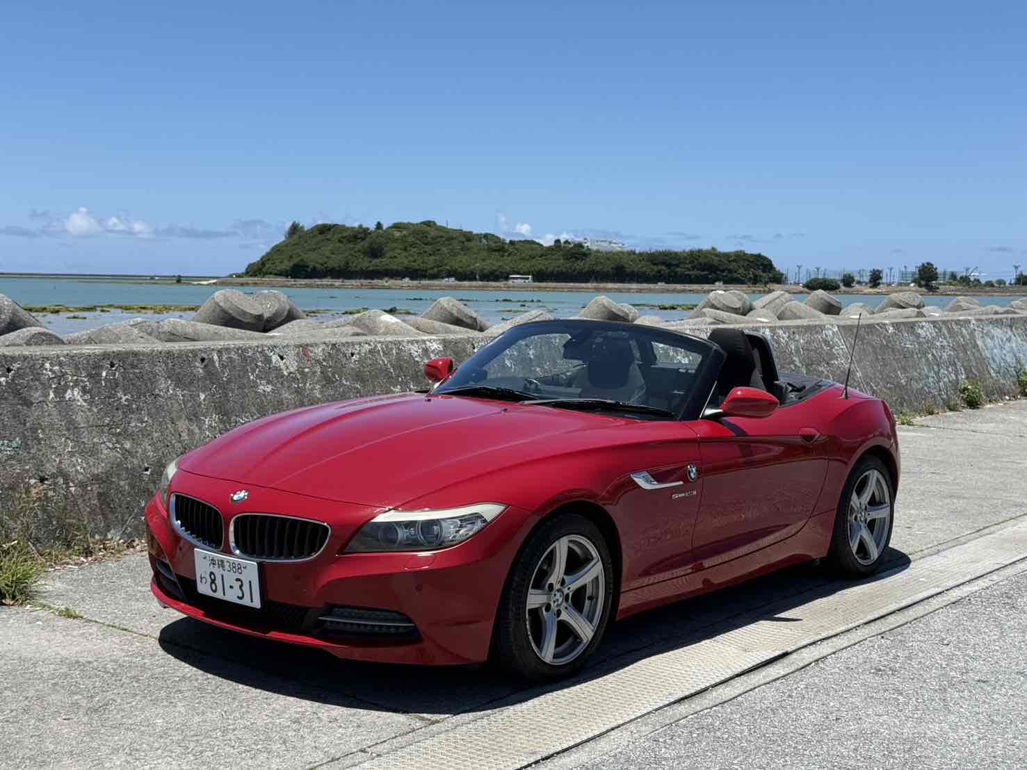 BMW Z4 오픈카 (2인승)  1박 2일: 18,700엔    2박째부터 50% 할인!