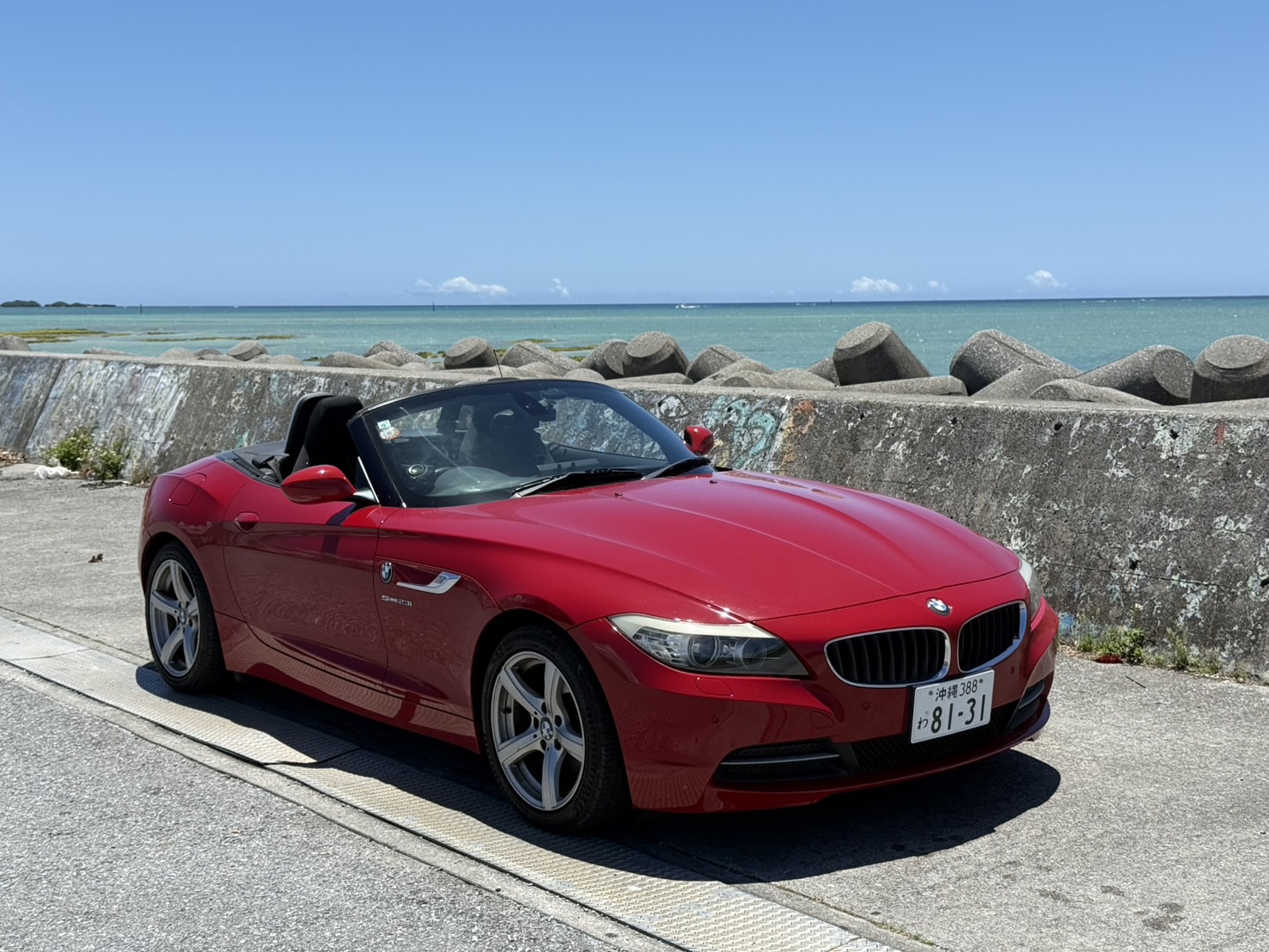 BMW Z4 오픈카 (2인승)  1박 2일: 18,700엔    2박째부터 50% 할인!